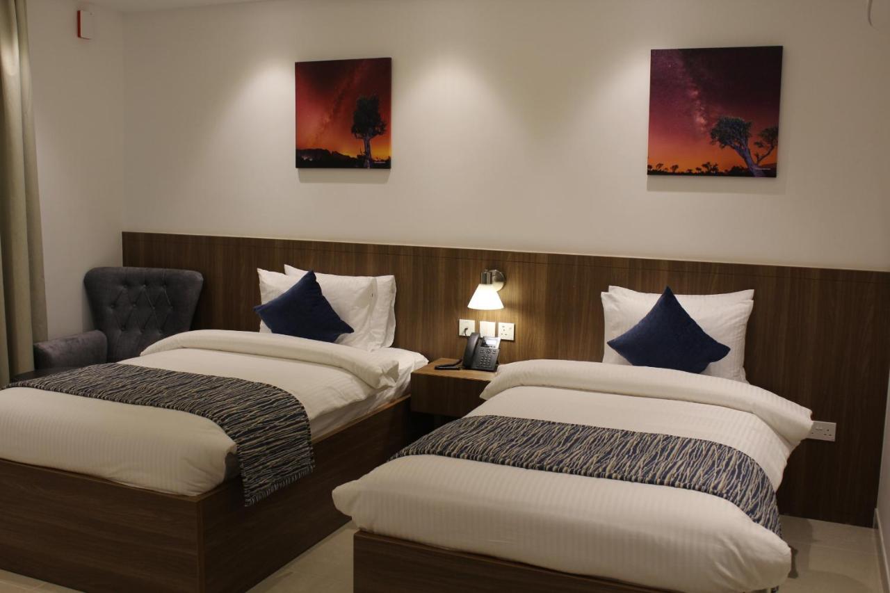 Duqm Express Hotel Bagian luar foto
