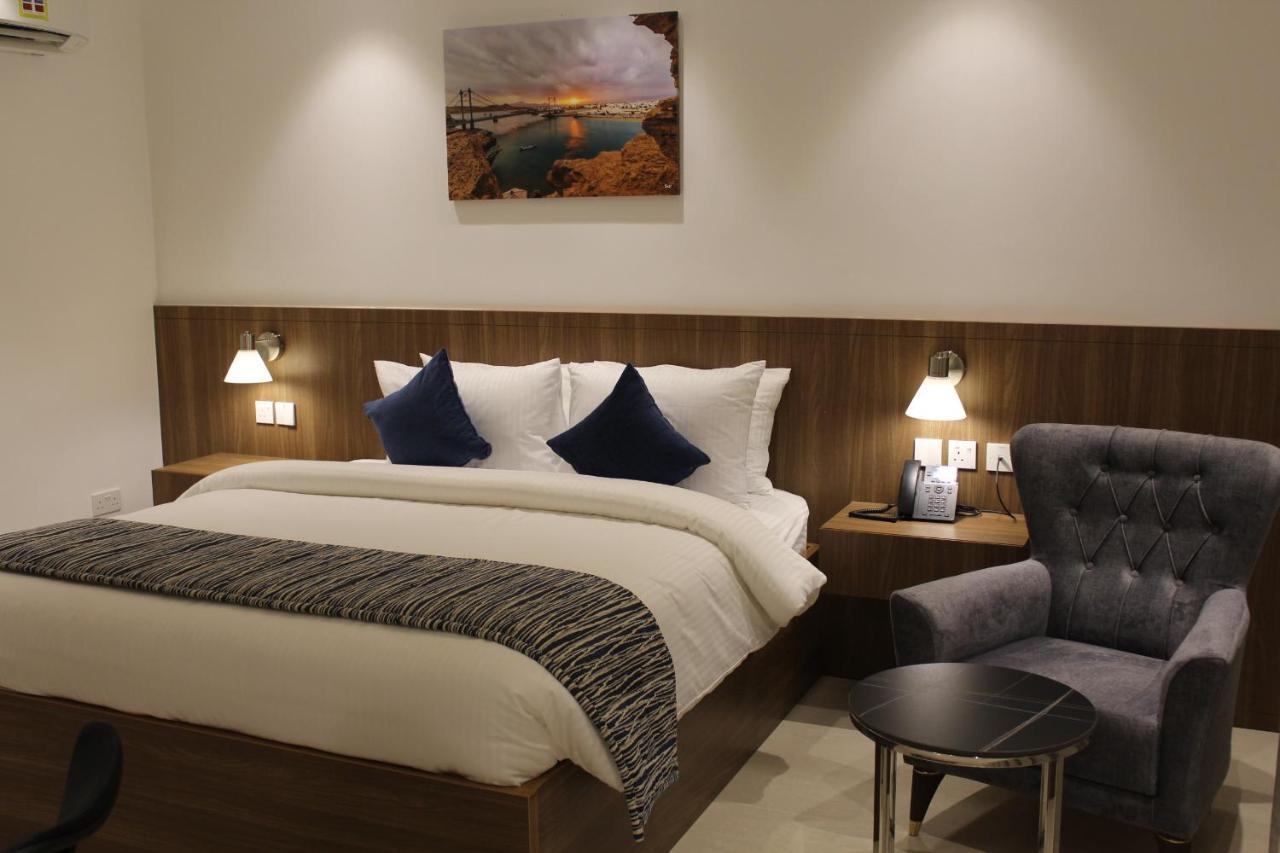 Duqm Express Hotel Bagian luar foto