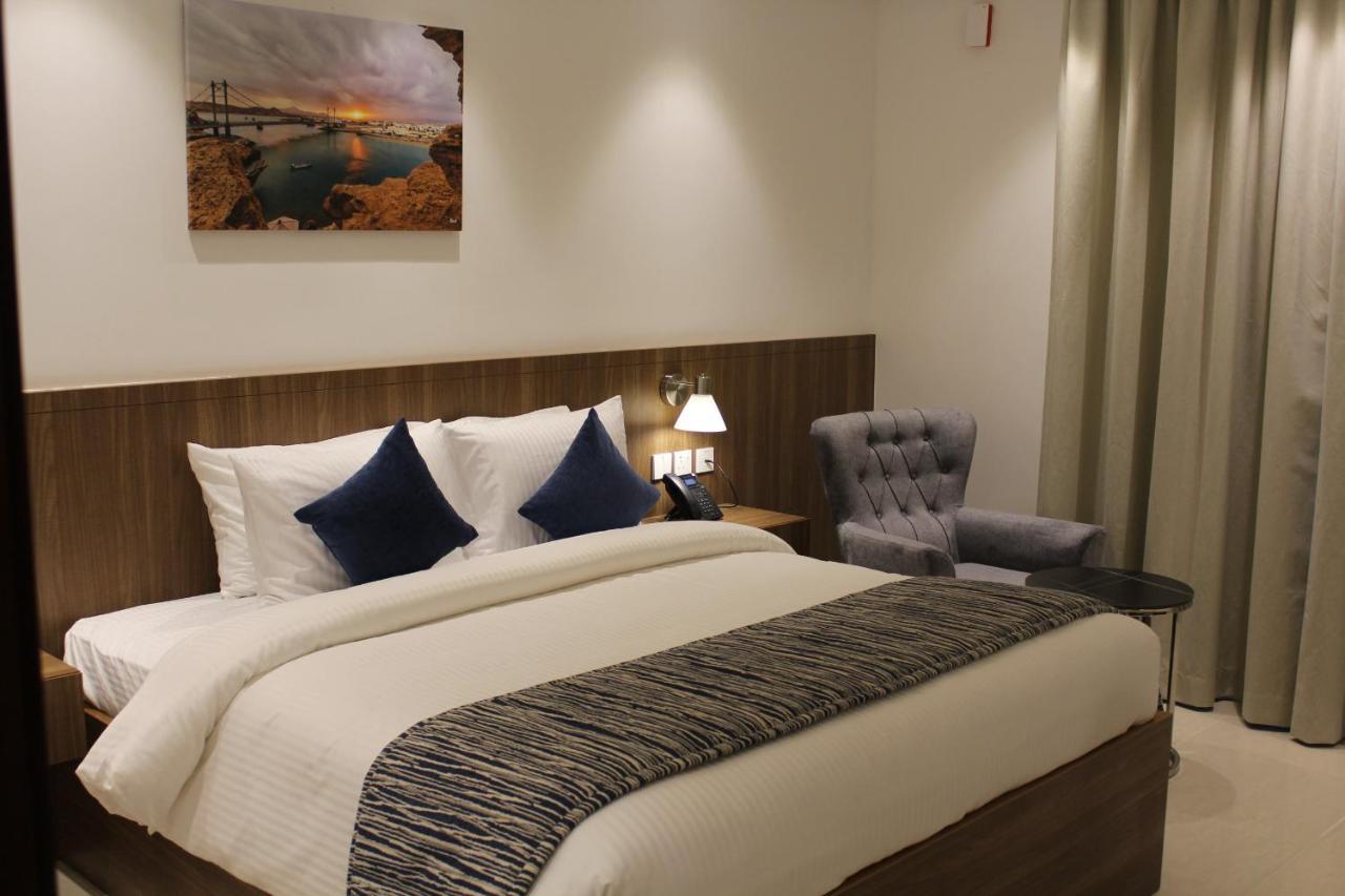 Duqm Express Hotel Bagian luar foto