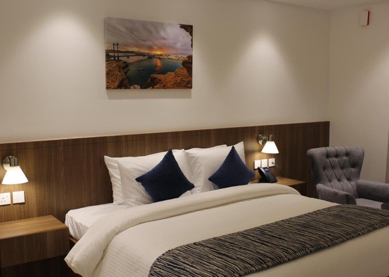 Duqm Express Hotel Bagian luar foto