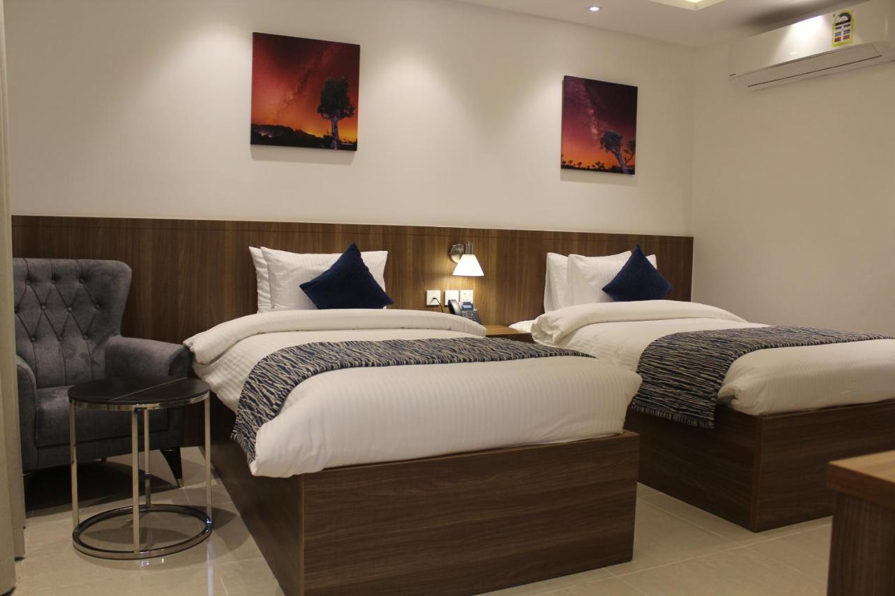 Duqm Express Hotel Bagian luar foto