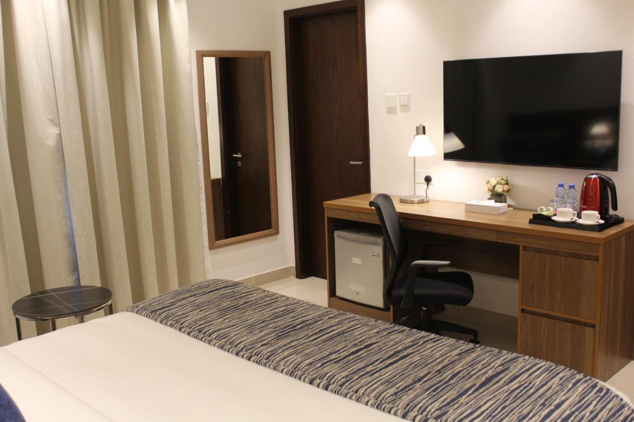 Duqm Express Hotel Bagian luar foto