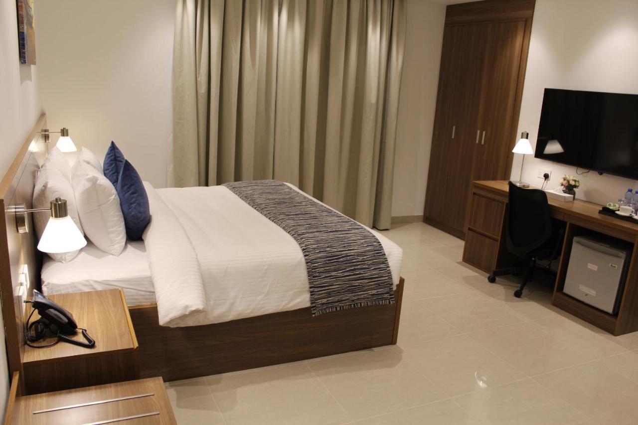 Duqm Express Hotel Bagian luar foto