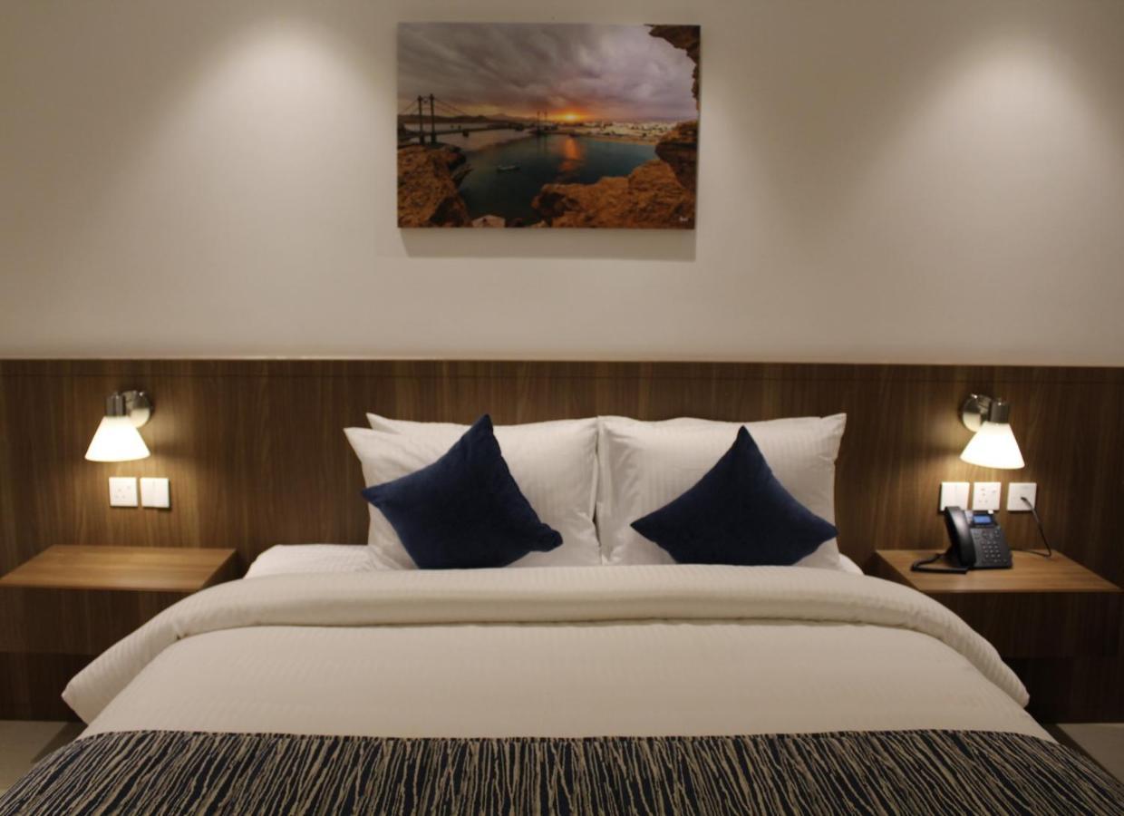 Duqm Express Hotel Bagian luar foto