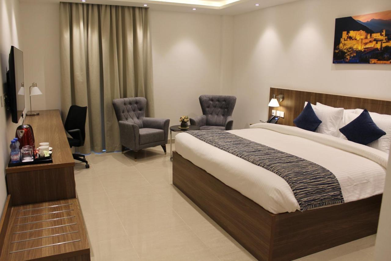 Duqm Express Hotel Bagian luar foto