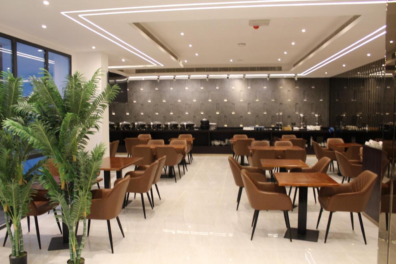 Duqm Express Hotel Bagian luar foto